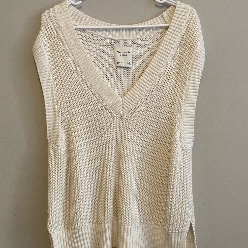 Abercrombie Oversized Cream Sweater Vest
